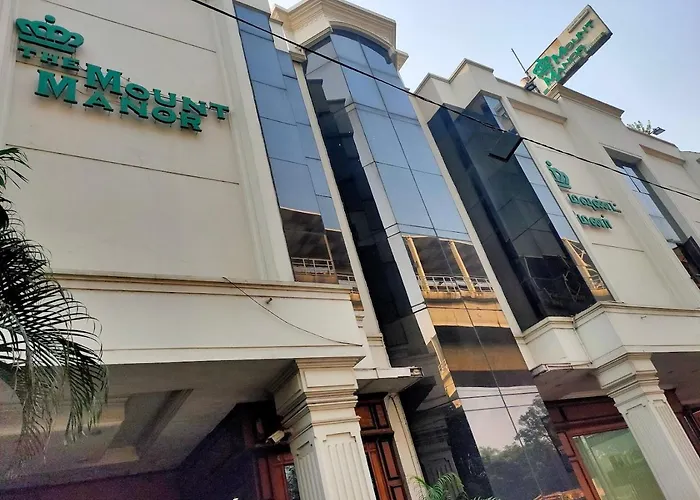 Mount ManorAirport Hotel